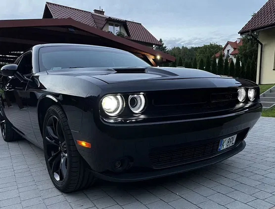 wieliczka Dodge Challenger cena 103700 przebieg: 89000, rok produkcji 2016 z Wieliczka